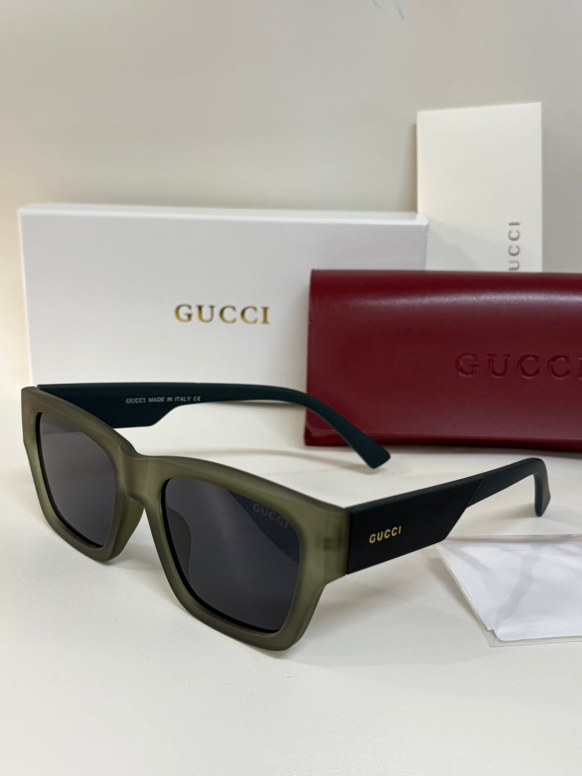 Rb Gucc 1668 with box