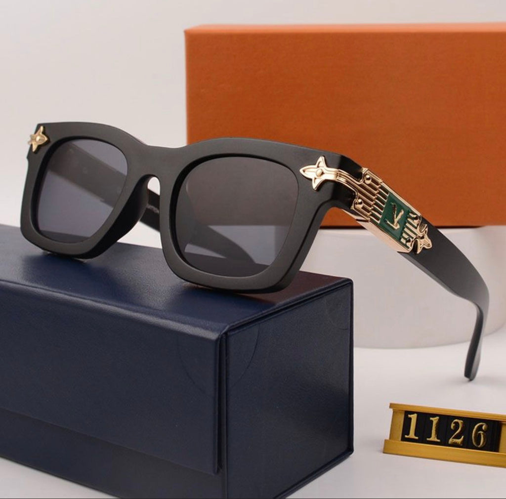 Lv matt finish sunglass without box